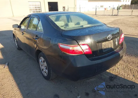 2009 Toyota Camry z USA, uszkodzony, nr VIN 4T1BE46KX9U359206